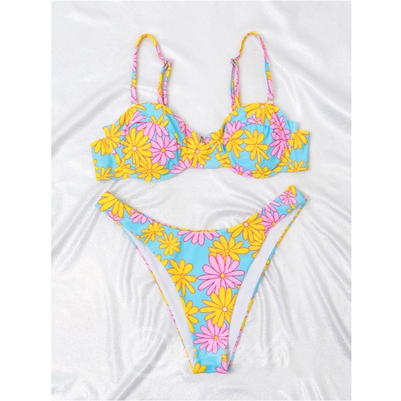 2 Piece Bikini Swimsuit Floral Print - Picture 4 of 8